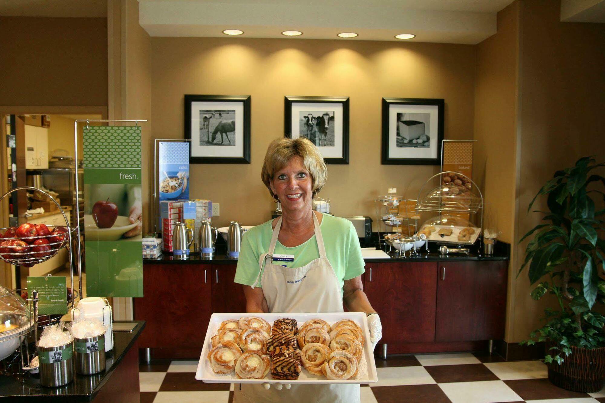 Hampton Inn Elkhorn Lake Geneva Area Restaurant foto